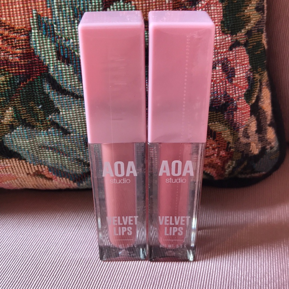 AOA Studio Velet Lip Gloss Set of 2 Brand New